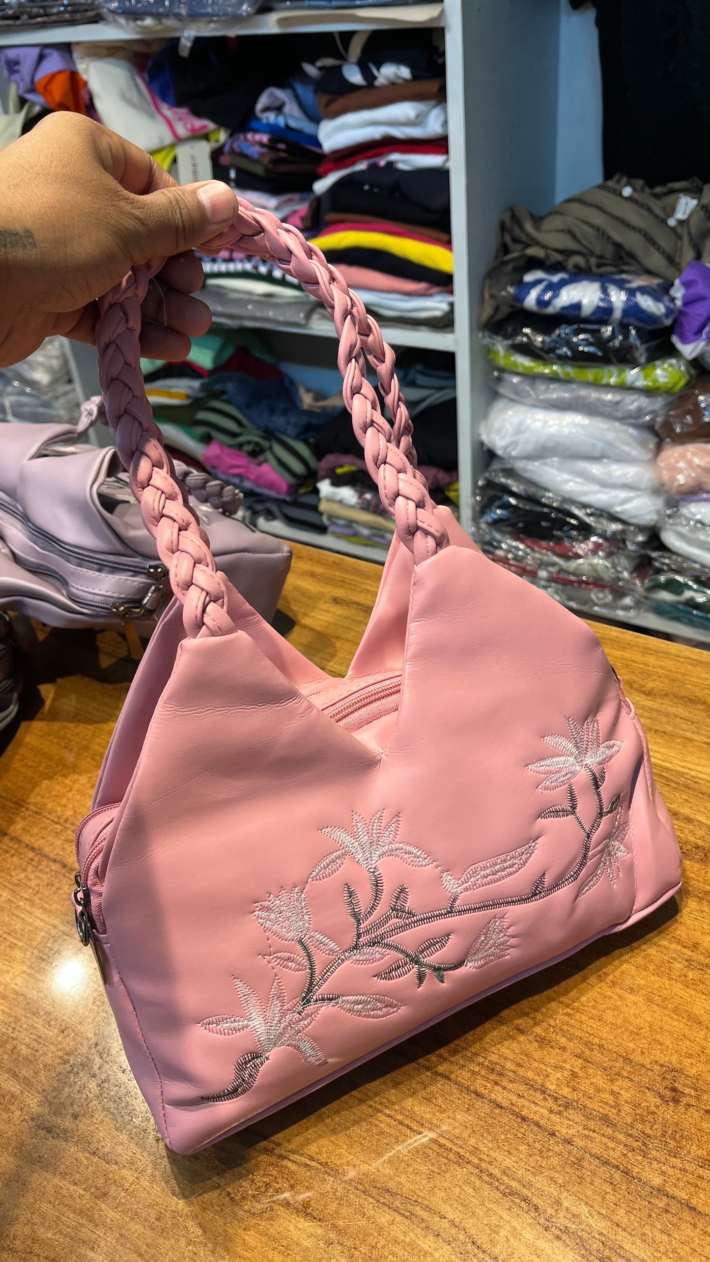 SLING BAGS IN THREAD WORK