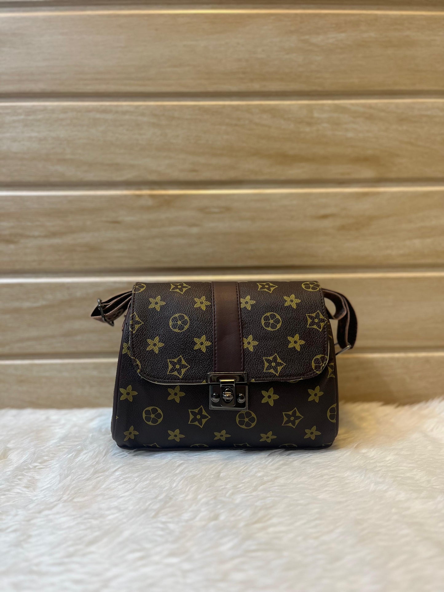 BRAND PRINTs SLING BAG