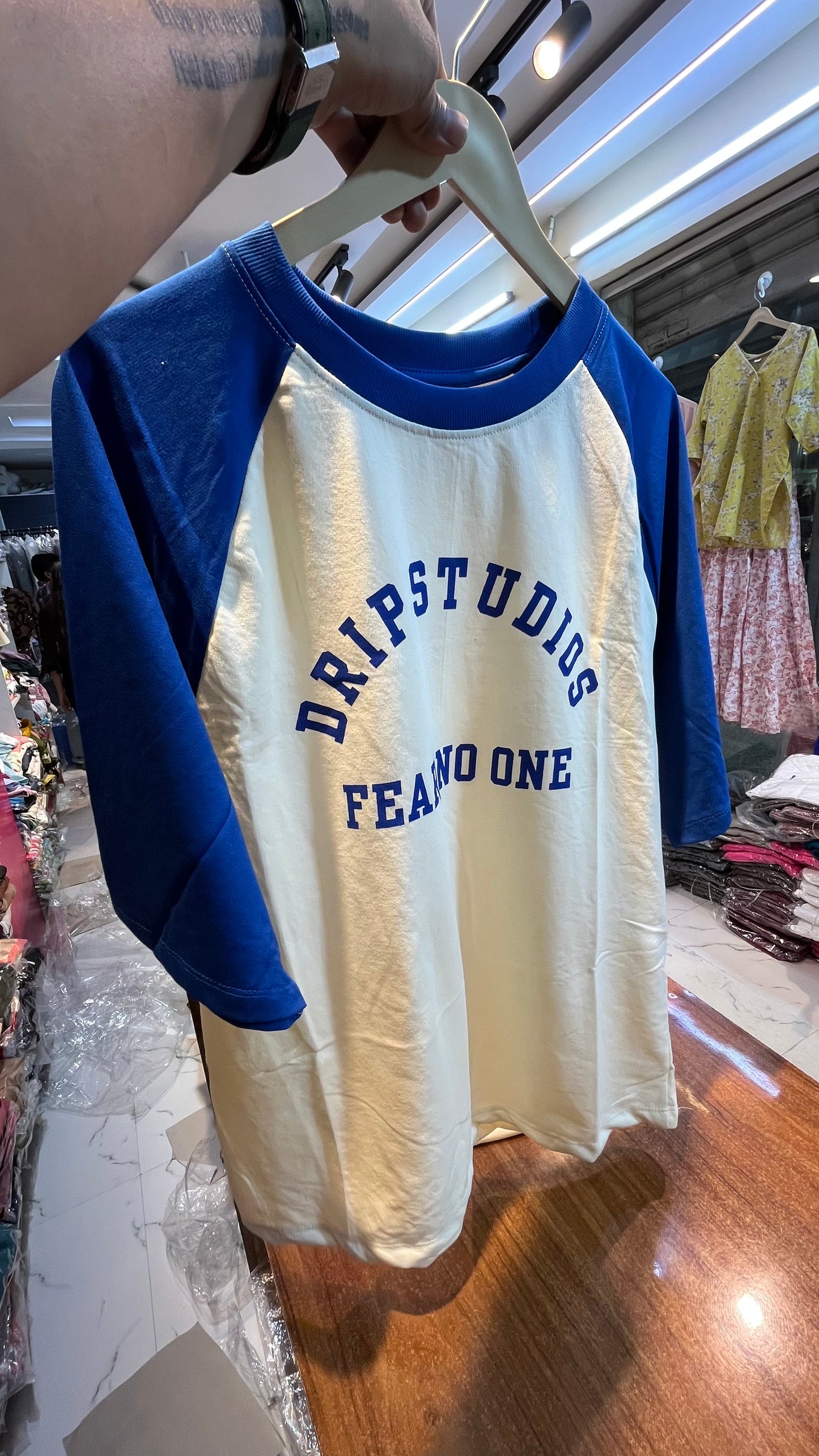 OVERSIZED TEES