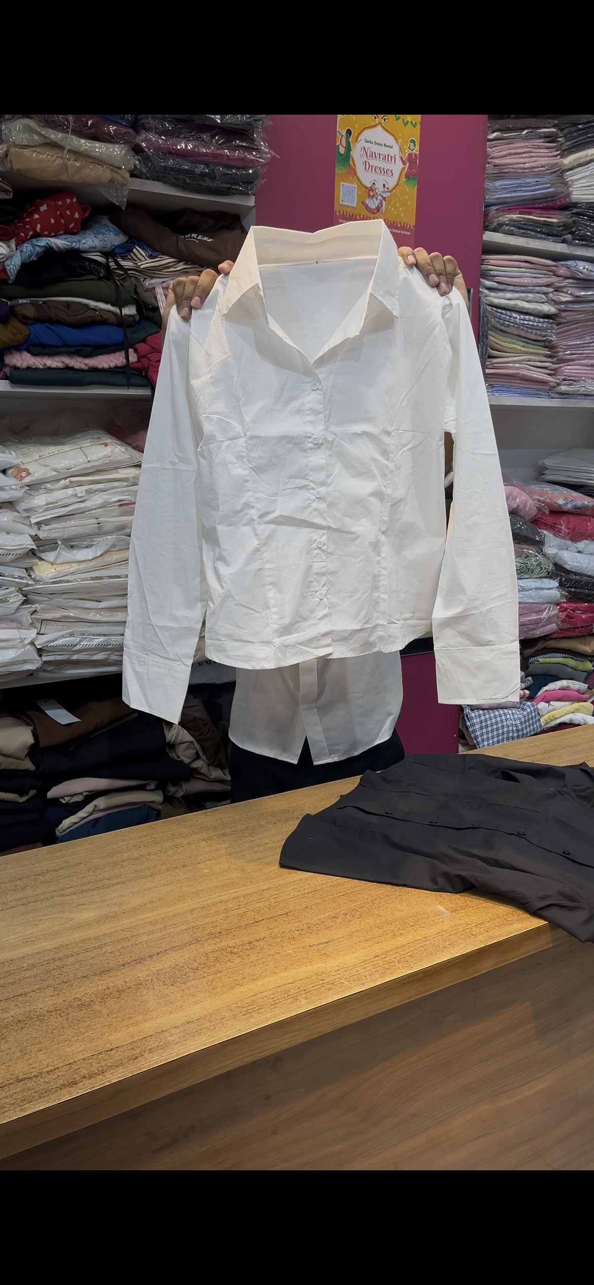 Shirt in back knot