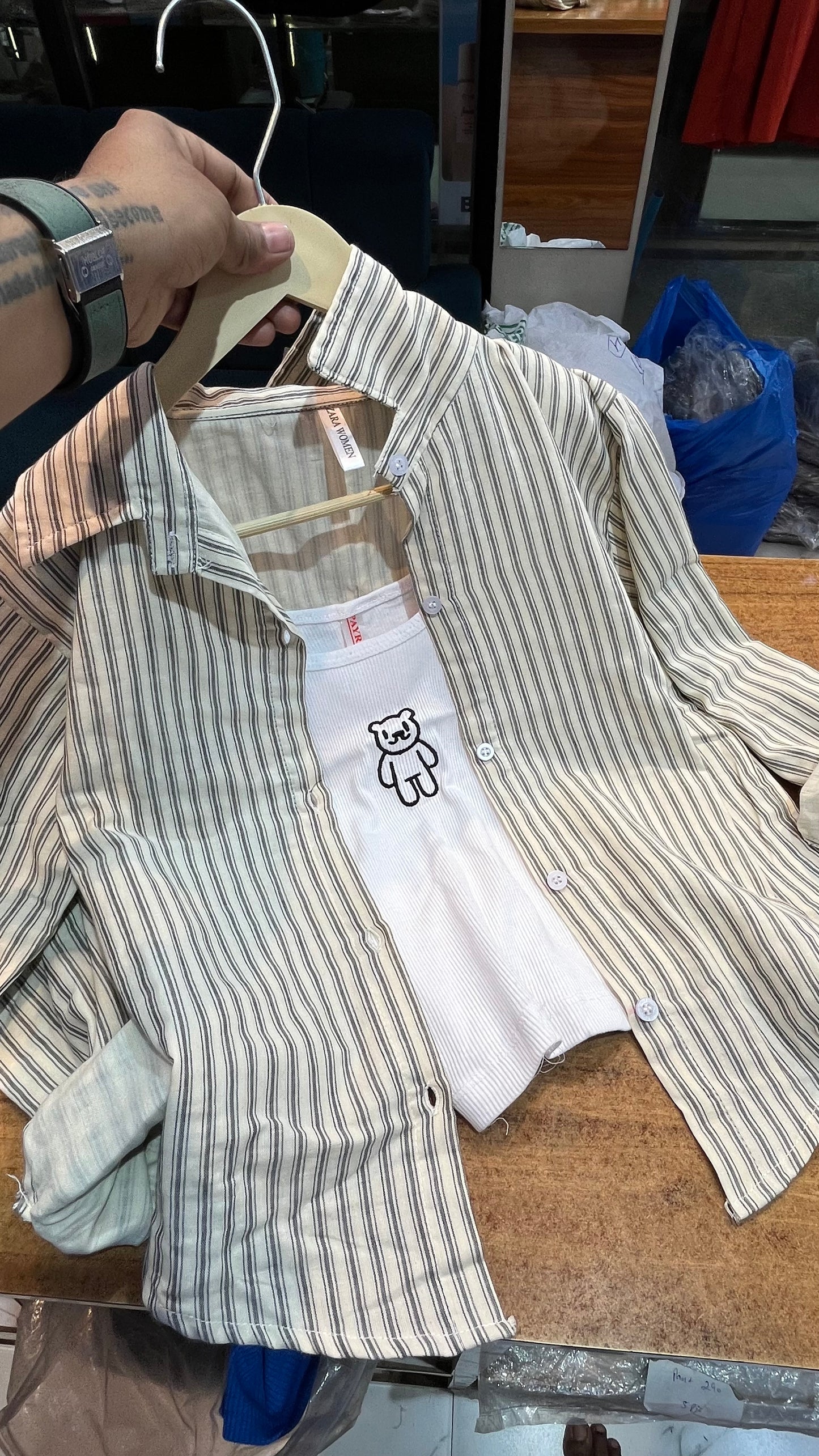 Shirt with inner