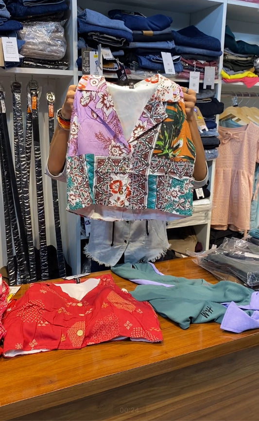 Crop sleeveless top 4