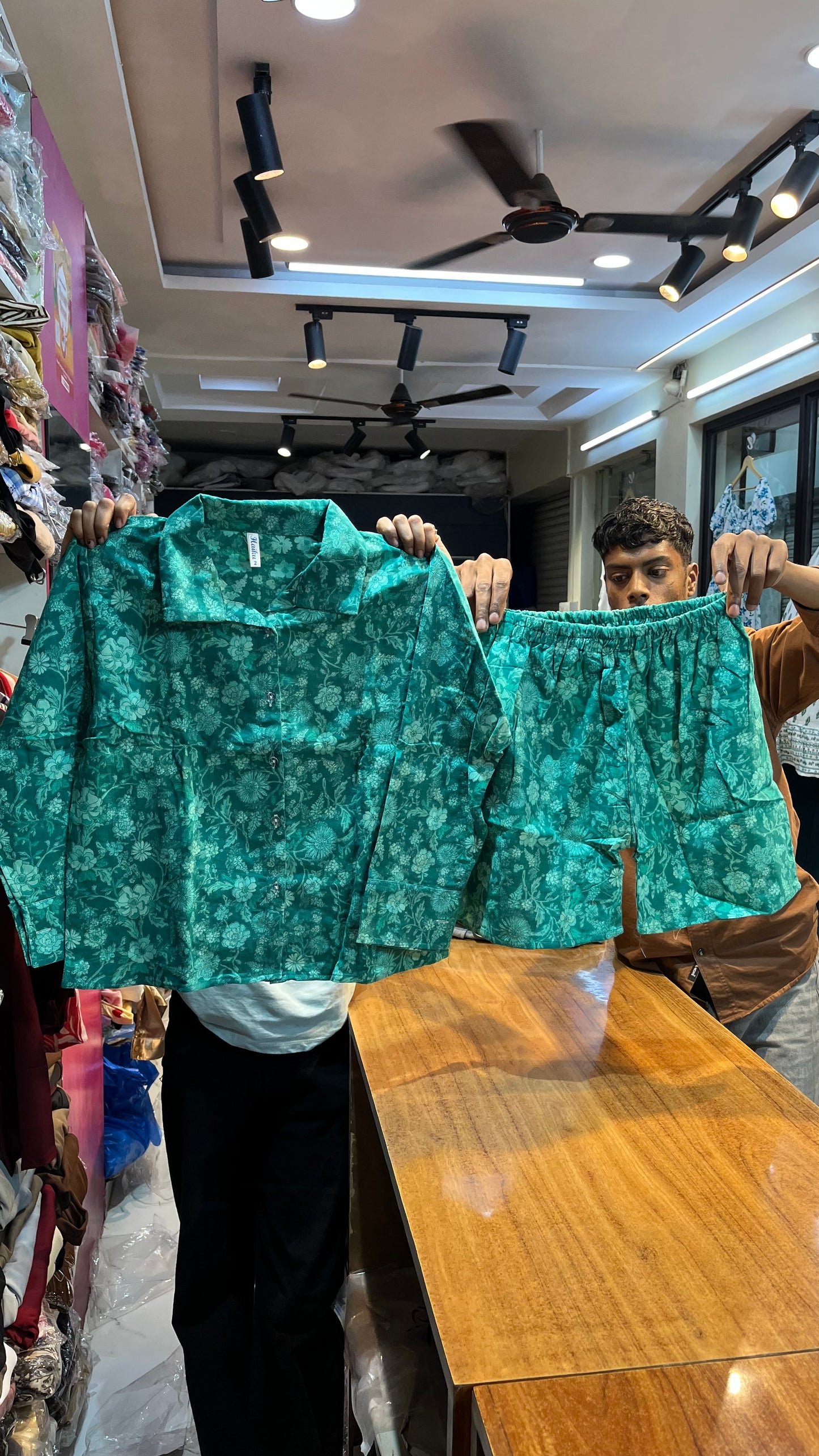 Full sleeve short coord