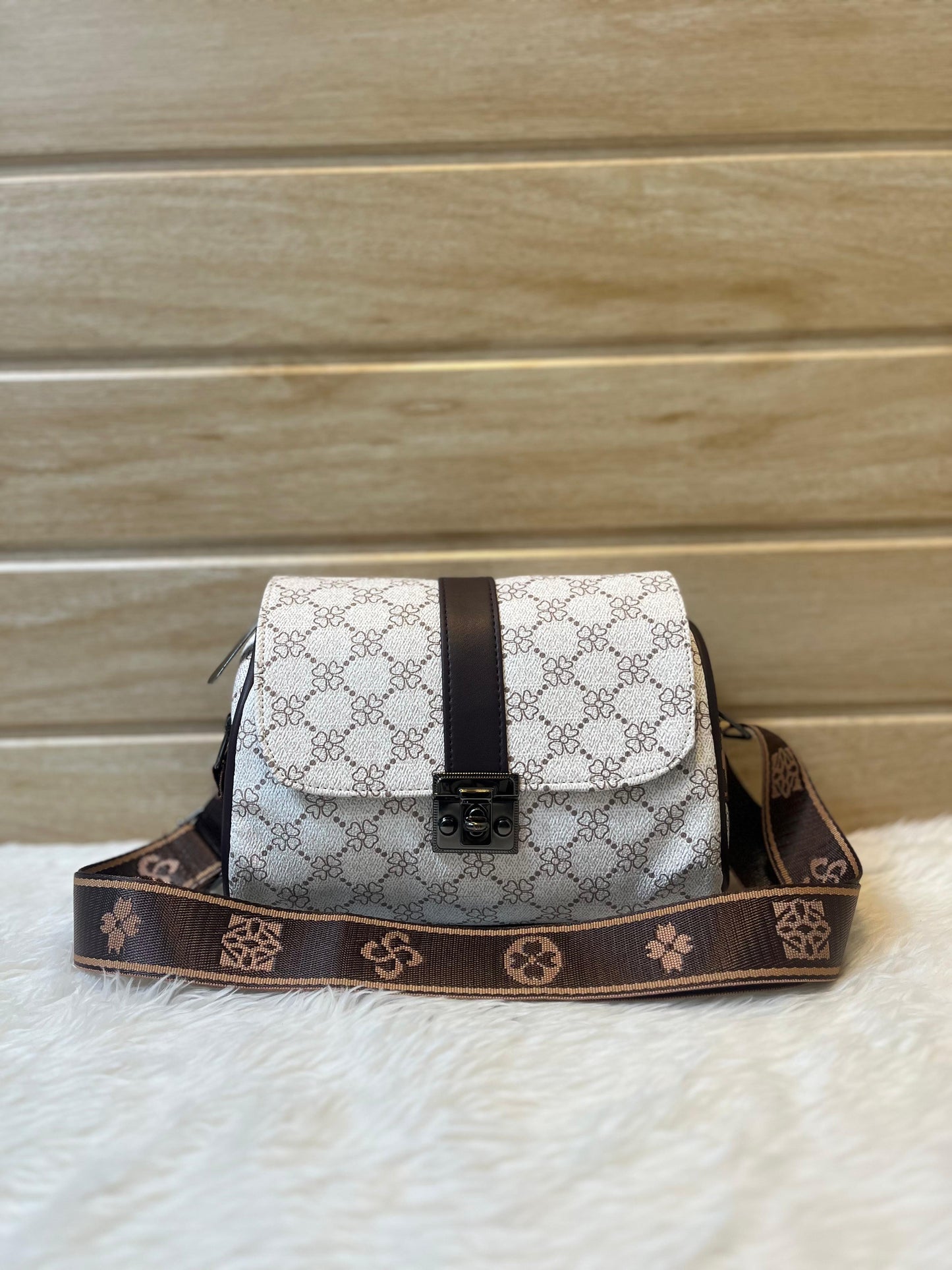 BRAND PRINTs SLING BAG