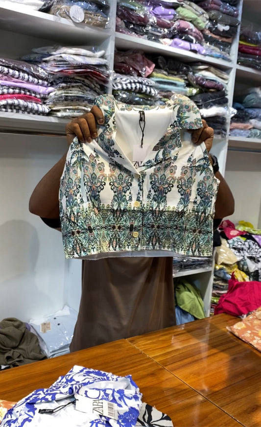 Sleeveless crop top