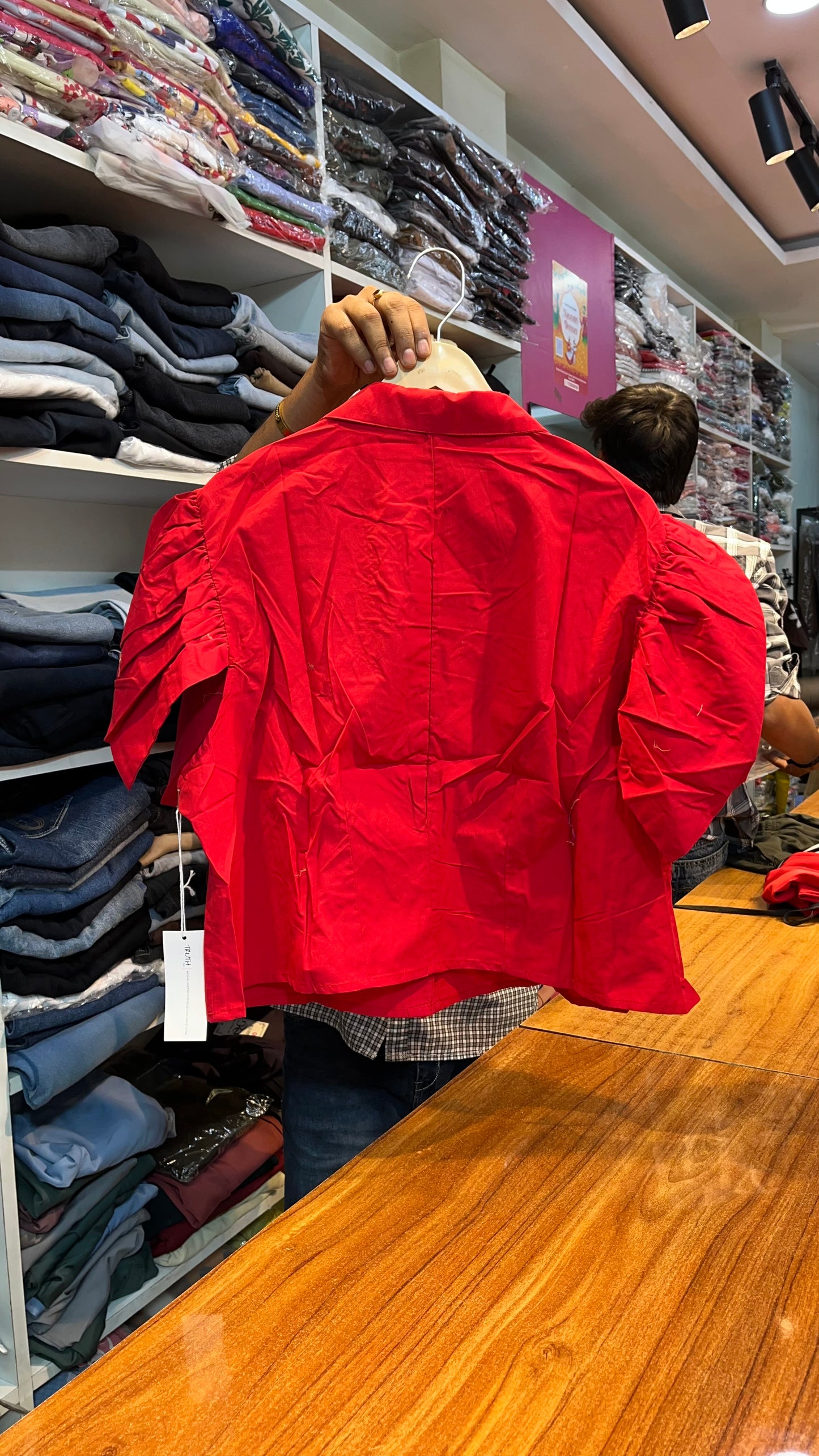 Red top I LONG AND CROP