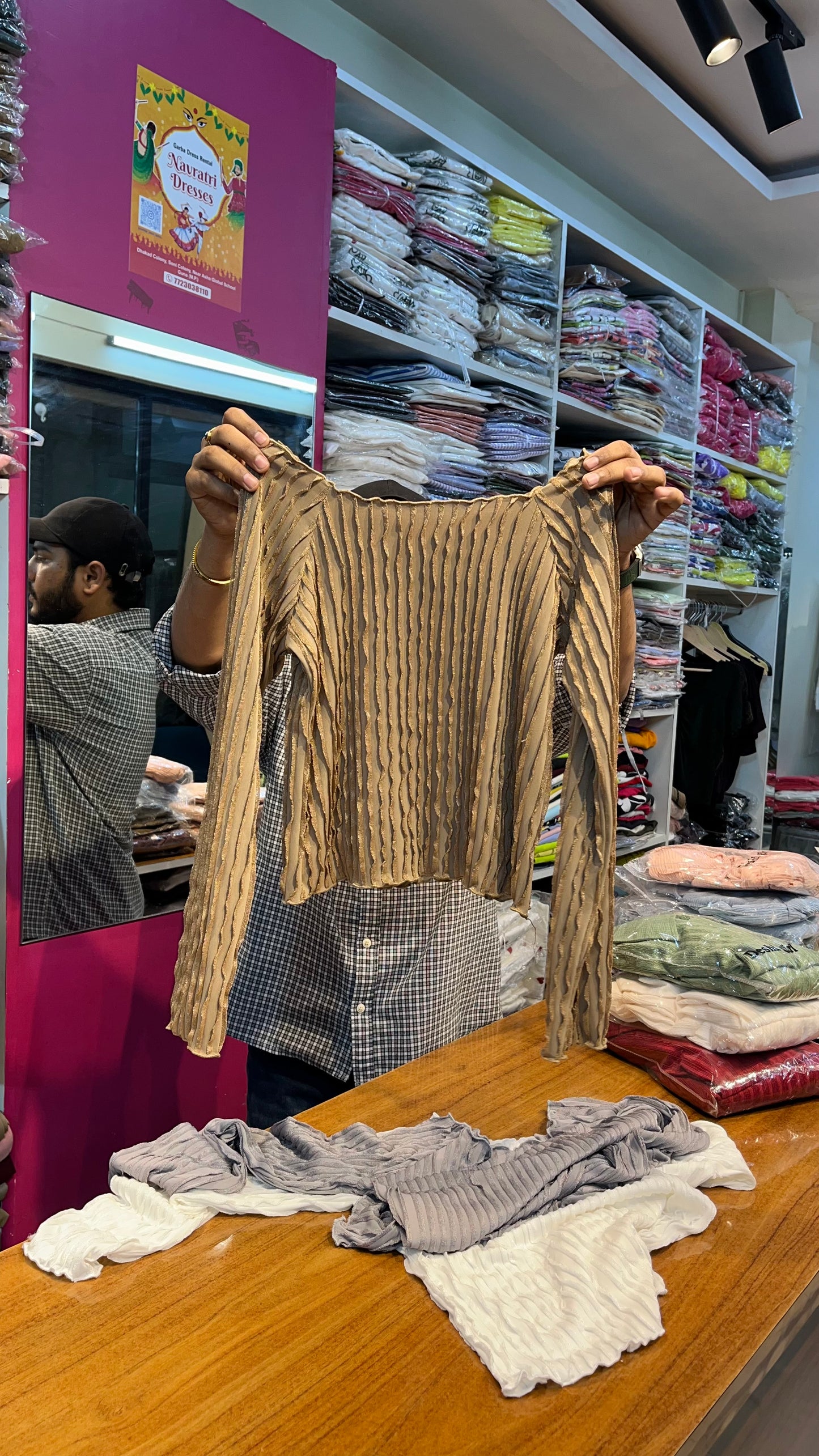 BOAT NECK TOP