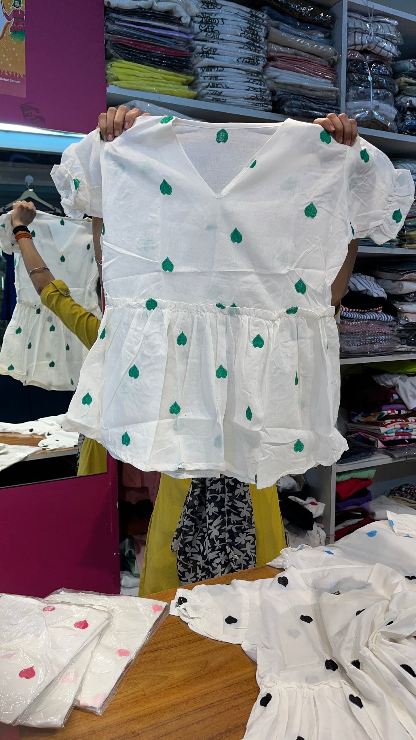 HEART SHAPE TOP