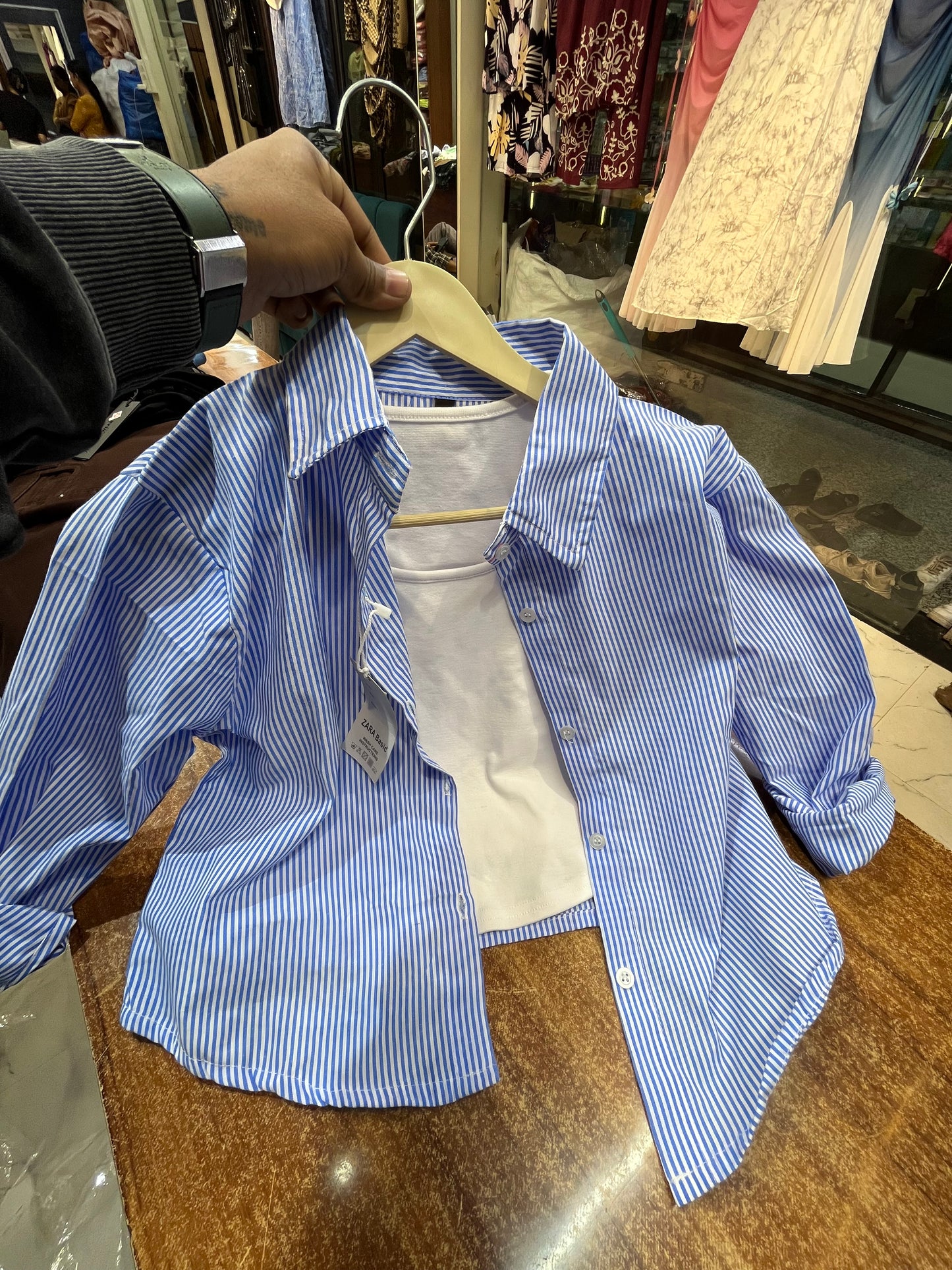Crop shirt with inner