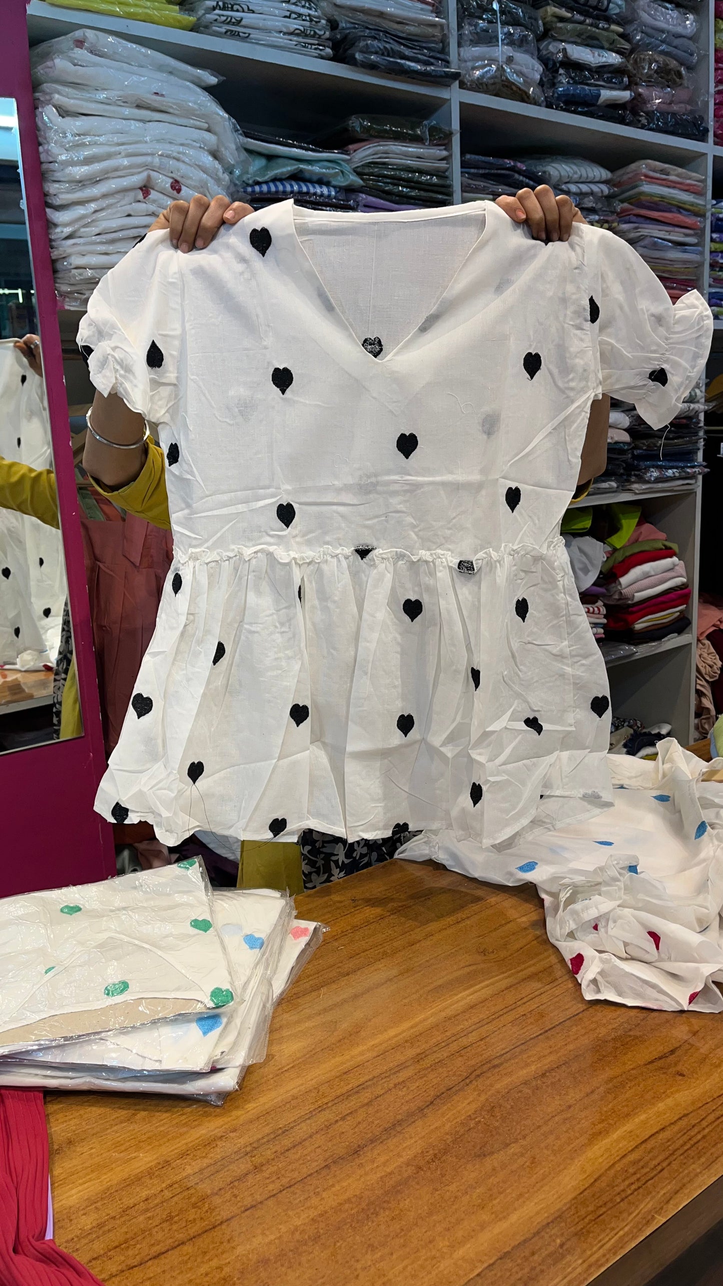 HEART SHAPE TOP